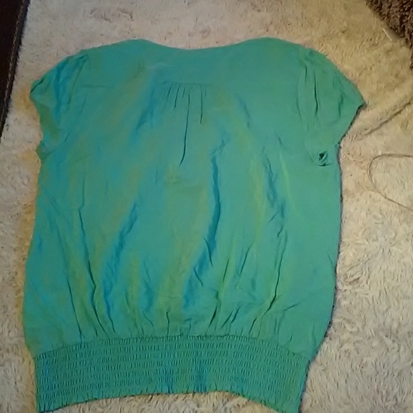 Guess seagreen top w/ partial zipper front - Picture 6 of 7
